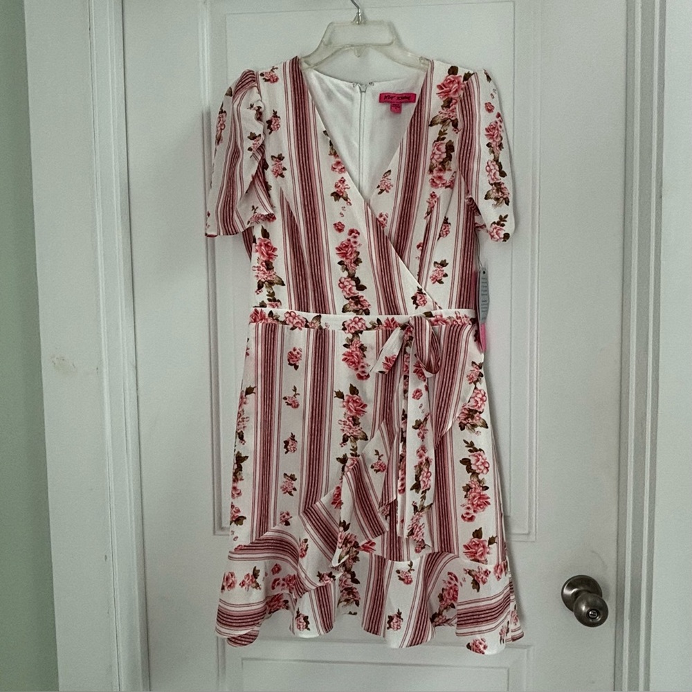 NWT Betsey Johnson Dusty Rose Floral Faux Wrap Mini Dress